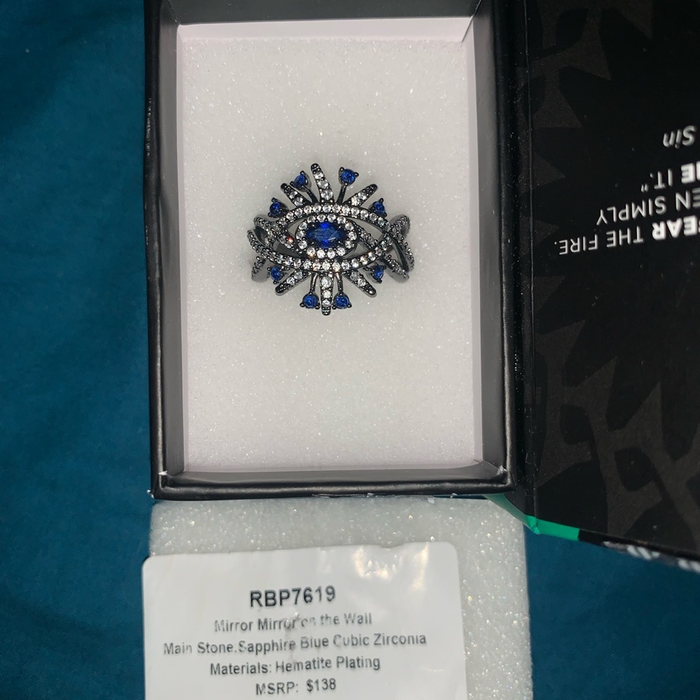 Reign Villain “Mirror Mirror On The Wall” ring size 8